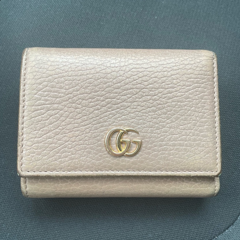 Gucci Beige Leather Wallet with Gold Logo